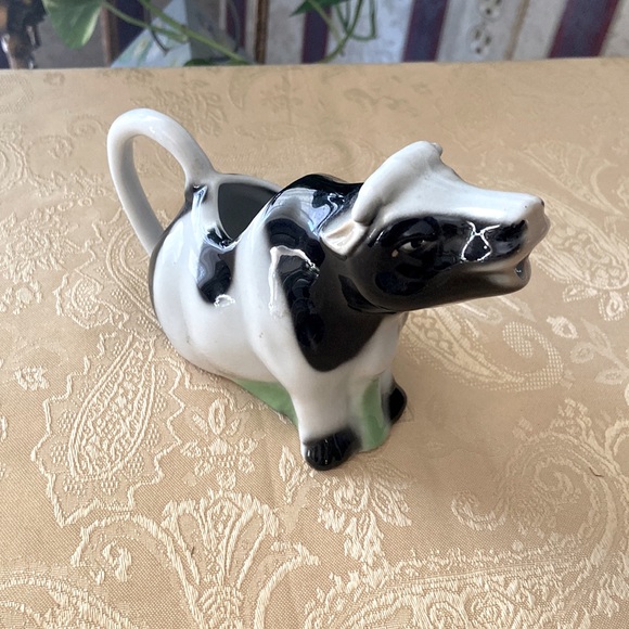 Vintage Ceramic Collectible Creamer - Picture 1 of 4